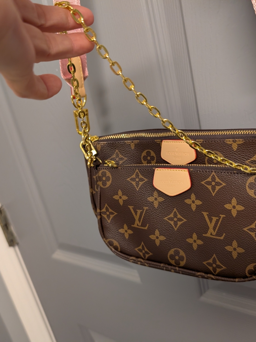 Unbranded Designer-Inspired Crossbody - Picture 4 of 16